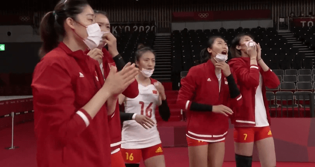 “盈”來(lái)轉(zhuǎn)運(yùn)！中國(guó)女排終于迎來(lái)首局勝利，李盈瑩立大功